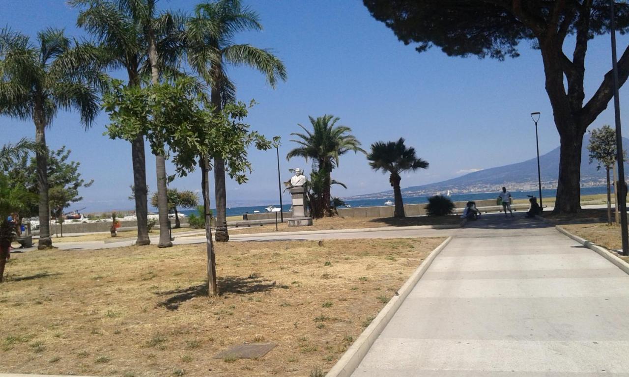 Dimora Stabiae Apartment Castellammare di Stabia Bagian luar foto
